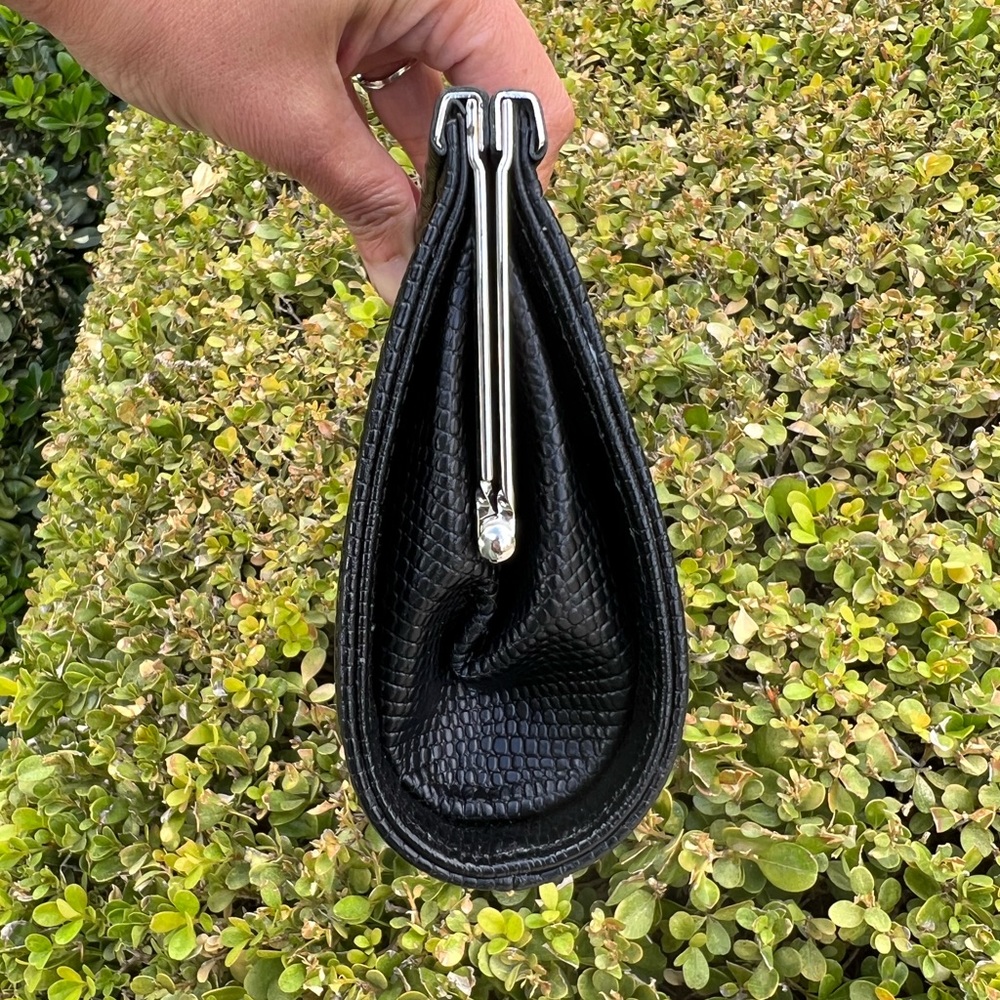 BANANA REPUBLIC Cow Leather Clutch Bag - Picture 5 of 10
